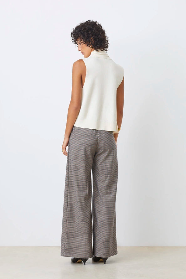 Pheres Knit Draped Sleeveless Top