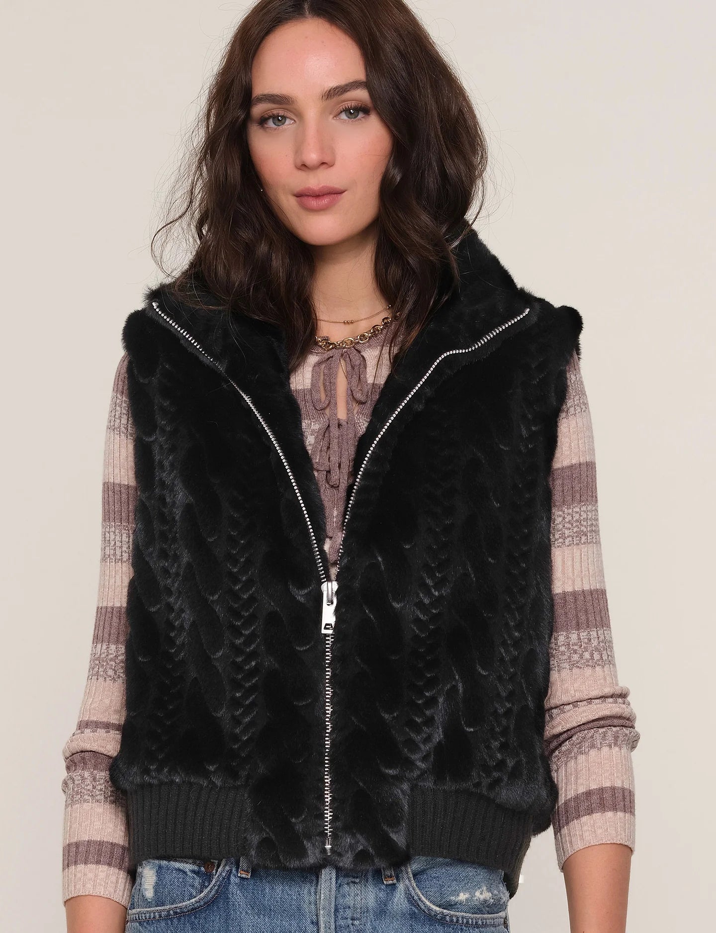 Liana Vest