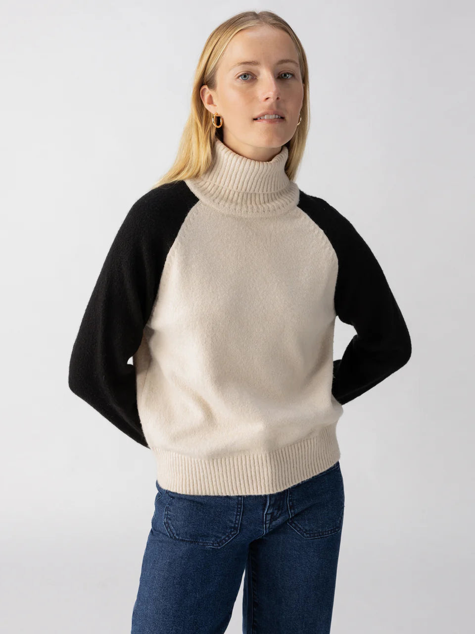 Cozy Day Sweater Toasted Almond