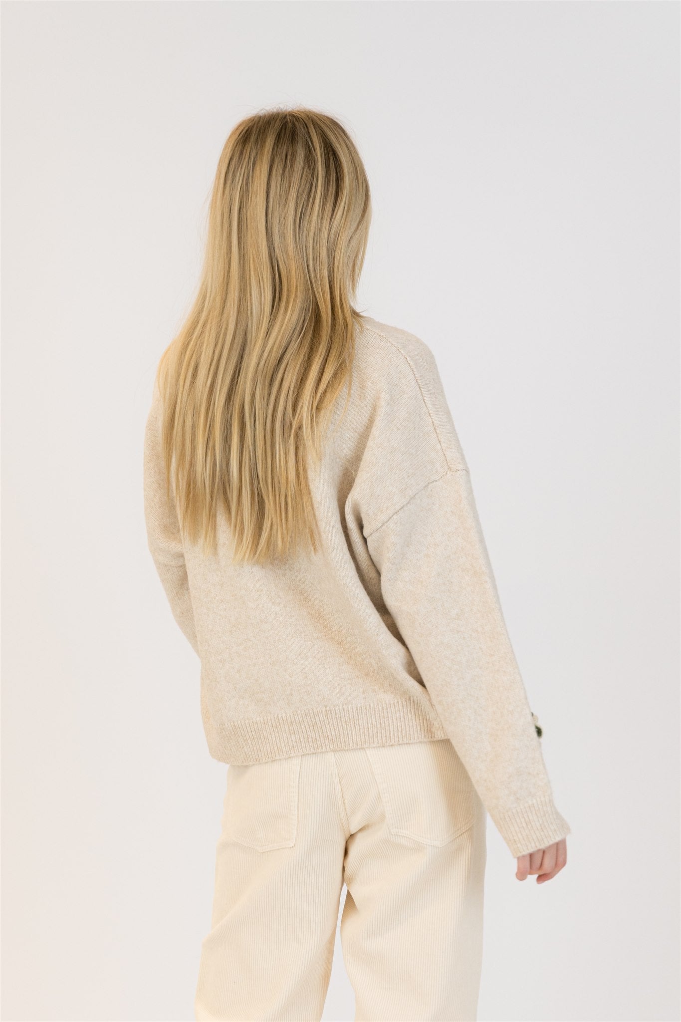 Holly Neutral Flower Pullover