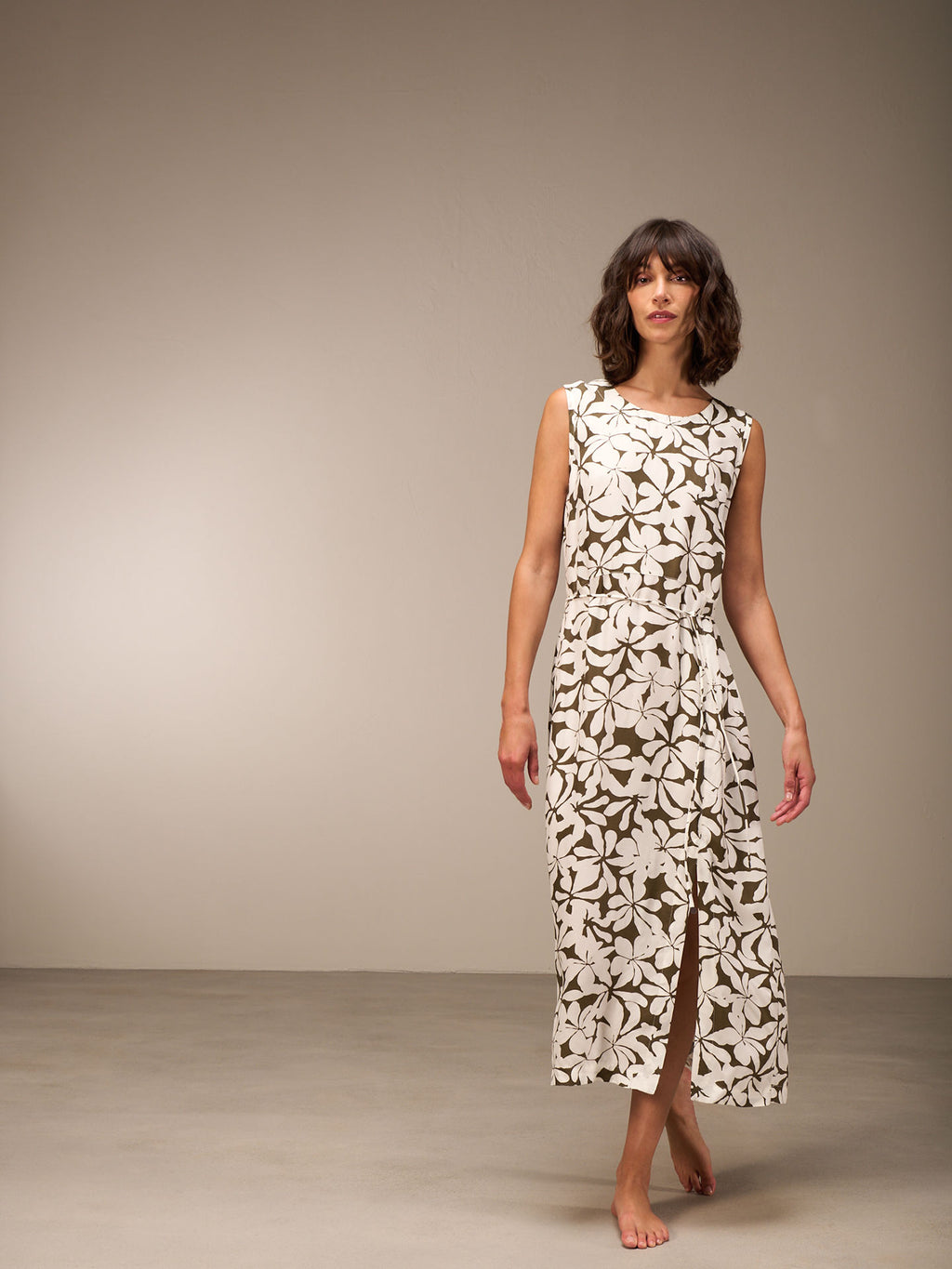 Floral Sleeveless Maxi Dress